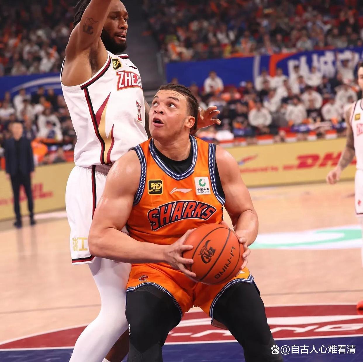 关于赛地聚焦——NBA常规赛赛后热度飙升;浙江稠州手感冰凉;气氛紧张;纪律约束更严格的信息 关于赛地聚焦——NBA常规赛赛后热度飙升;浙江稠州手感冰凉;气氛紧张;纪律约束更严格的信息