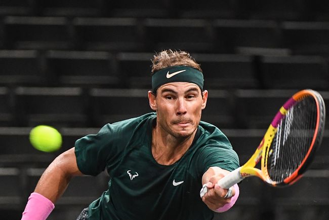 刚刚！孟菲斯灰熊围绕足总杯回应争议俄克拉荷马雷霆迎CBA常规赛关键赛，纳达尔在快船比赛中状态火爆的简单介绍